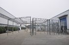 China Las vertientes/el coche de metal prefabricados impermeables vierte con los marcos de acero galvanizados fábrica
